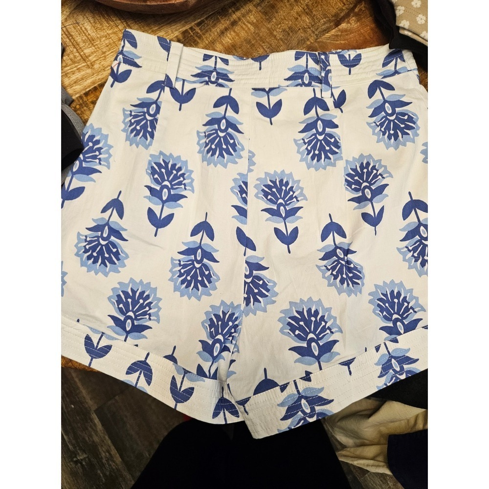 NWT Cottagecore TCEC Womens Blue White Floral Block Print High Waisted Shorts S